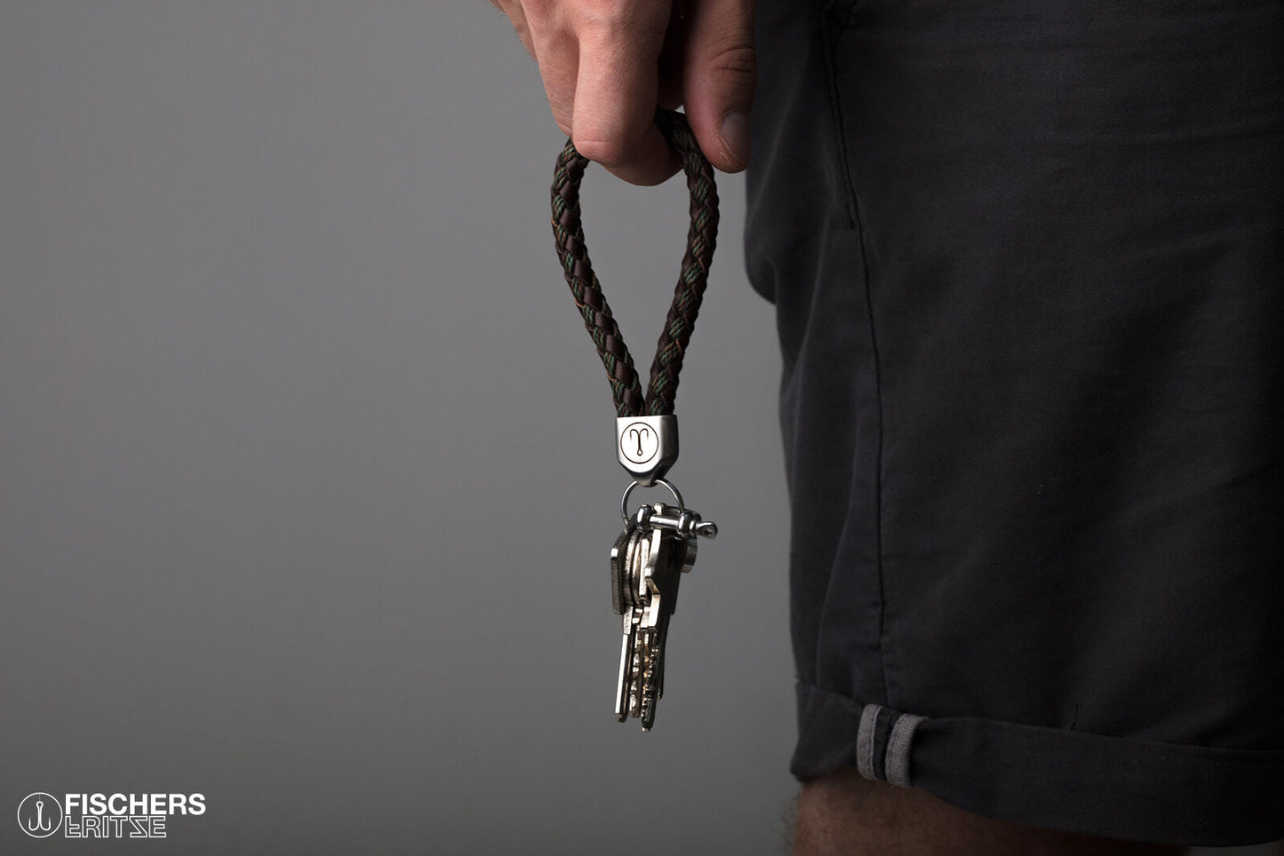 fischers fritze schluesselanhaenger dicker hering leder baumwolle braun gruen forest am finger