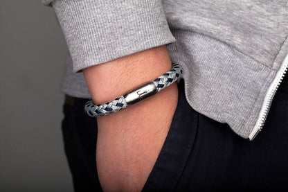 Armband Fischers Fritze, Makrele Segeltau silbergrau marineblau, Edelstahlverschluss Gravur