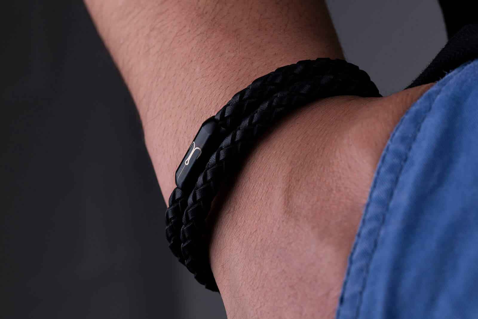 Armband Fischers Fritze Torpedogarnele Leder geflochten Gravur schwarz