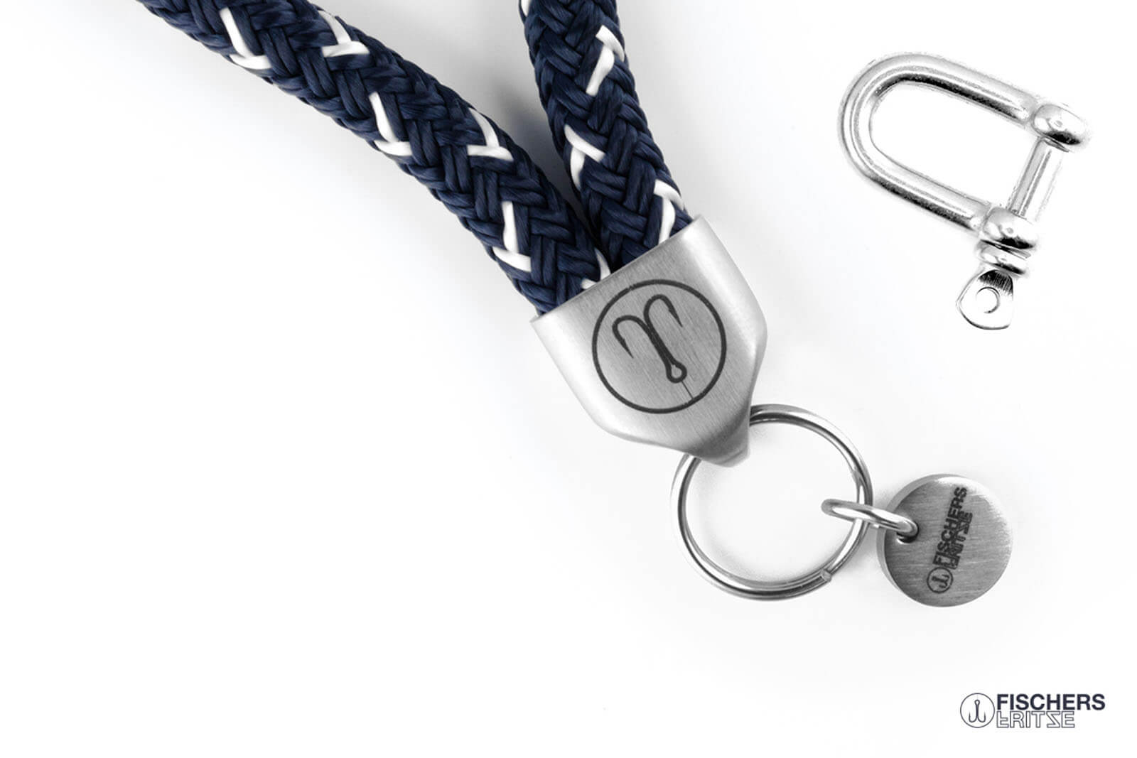 Fischers Fritze Segeltau Keychain Dicker Hering marineblau weiss mit Schluesselring und Angelhaken Gravur