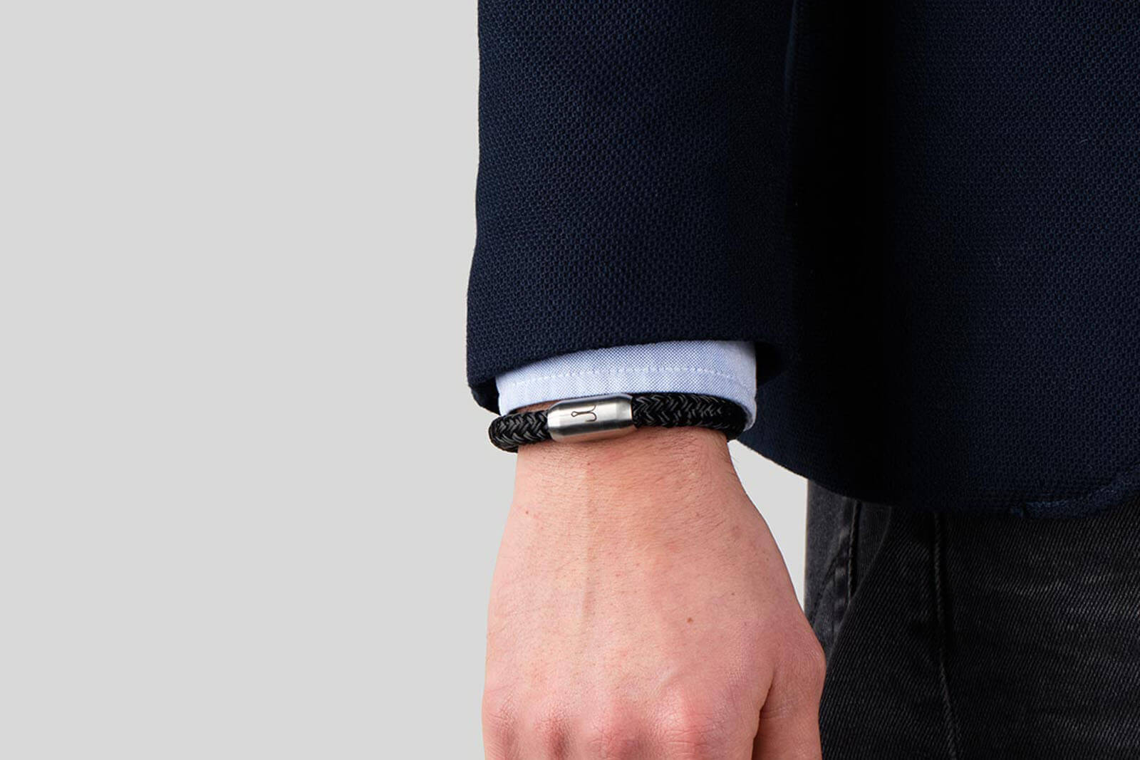 Angelegtes Fischers Fritze Armband aus Segeltau, Makrele schwarz, Edelstahlverschluss mit Gravur